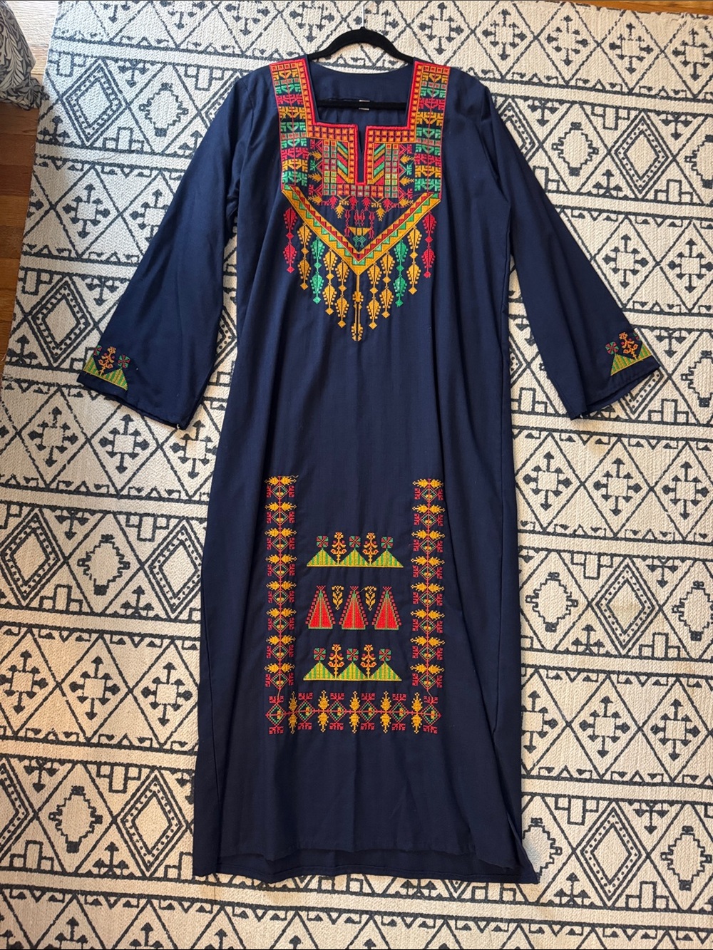 Embroidered Navy Long-Sleeve Maxi Dress with Multicolor Folk Motif